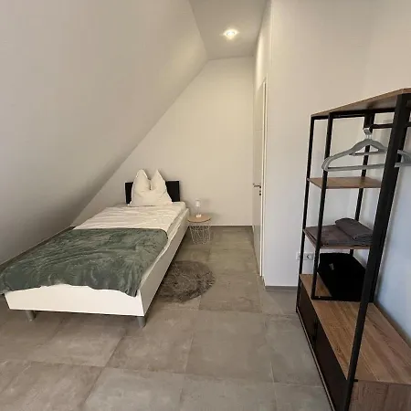 Ruhige Maisonette Im Gruenen