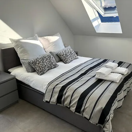 Ruhige Maisonette Im Gruenen