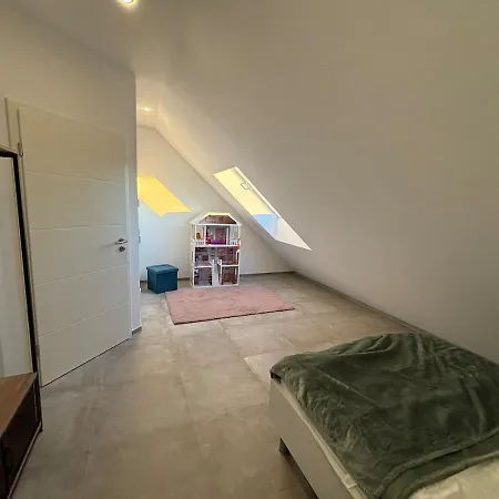 Ruhige Maisonette Im Gruenen Apartman