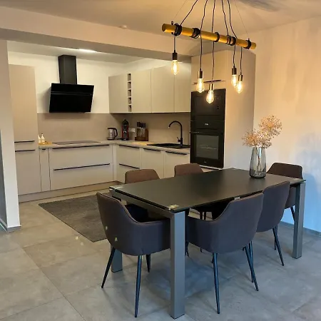 Apartment Ruhige Maisonette Im Gruenen