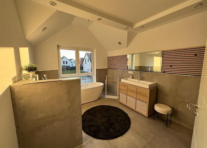 Ruhige Maisonette Im Gruenen *